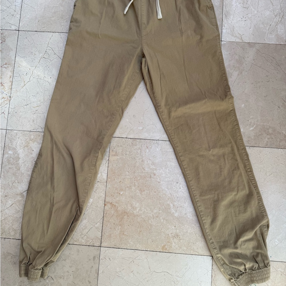 Children’s Place NWOT Khaki Joggers Size 16 Boys School Uniform Essentials
